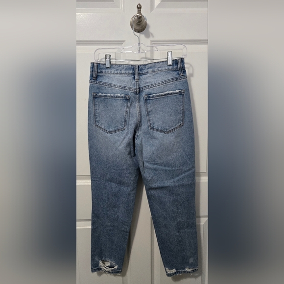 Vervet Crop Distressed Jeans - Picture 6 of 6